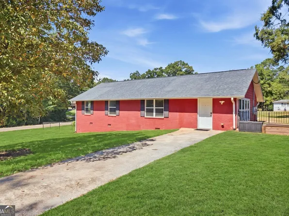 116 Smith St, Locust Grove, GA 30248