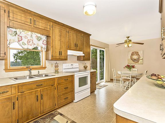 4th image of 11597 Liberty Oak Dr