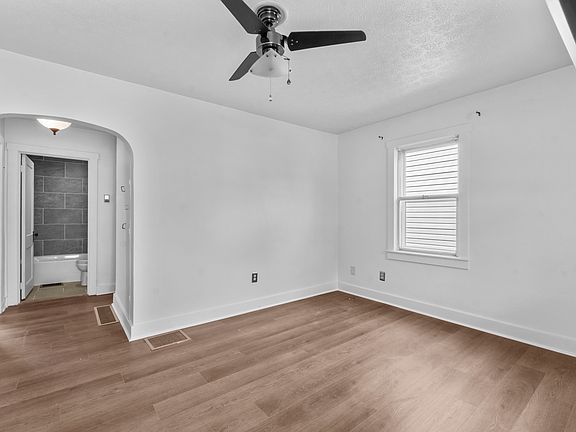 2nd image of 3608 Powell Ave