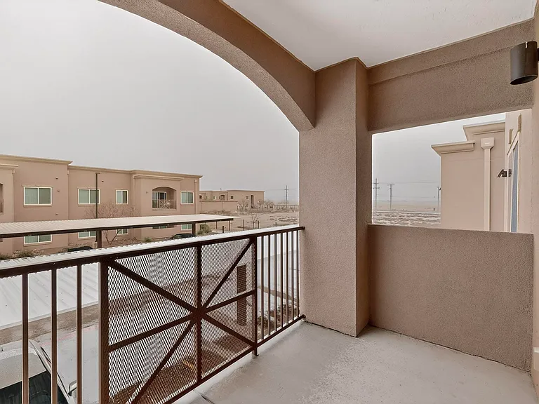 Spring River Covered Patio