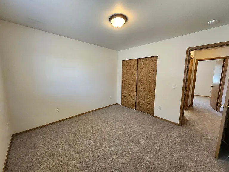 4914 Sinai Dr — Photo 13