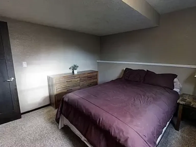 4516 S Highland Ave — Photo 11