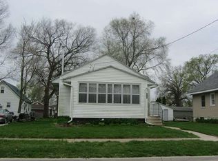 228 Charles St, Waterloo, IA 50703