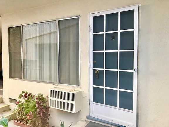 2nd image of 421 N Kenwood St APT 3