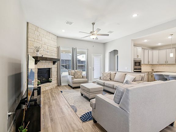 4th image of 1512 Quentin Dr
