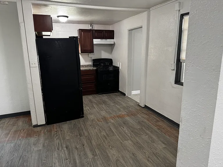 16828 E St #A — Photo 11