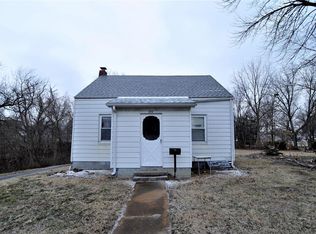 325 W Warnock St, Columbia, IL