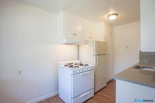 4th image of 1610 Santa Clara St APT 2