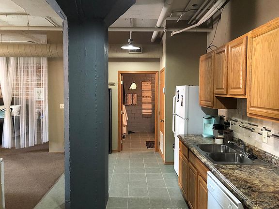 4th image of 311 N 8th St #410