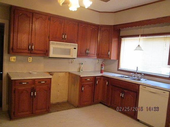 4th image of 6919 NW Eastside Dr