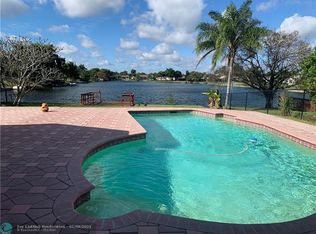 5601 SW 82nd Ave, Davie, FL 33328