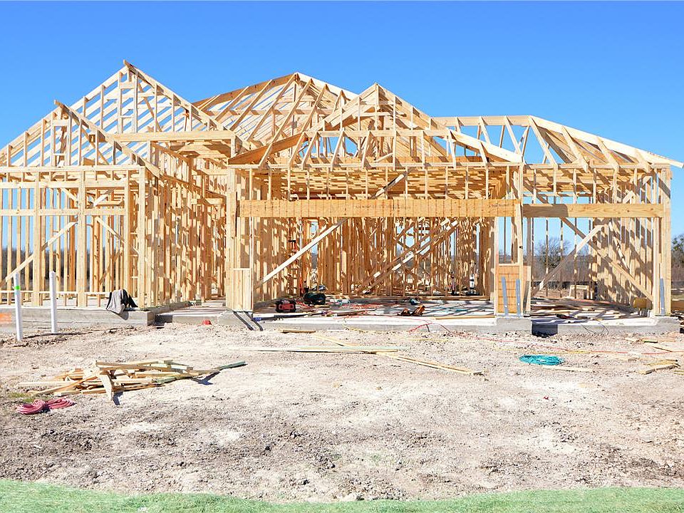 Located on 5914 in Paloma Lake in Austin, TX