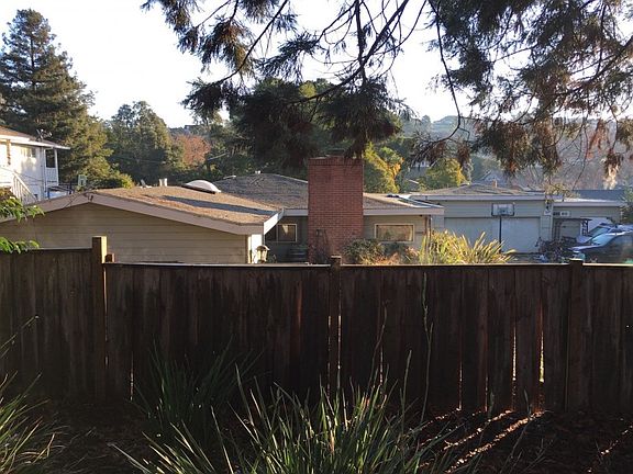 3rd image of 1414 Mariposa St