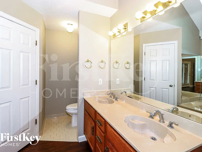 1330 Fox Trace Dr — Photo 10