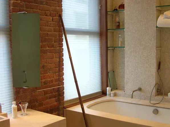 554 Broome Street image 1 of 10