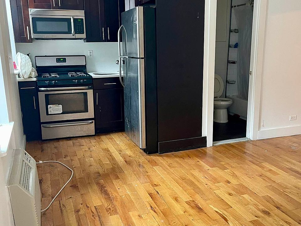 1st image of 735 Rogers Ave #2