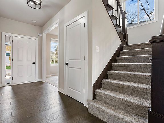 4th image of 24683 Pembrooke Dr
