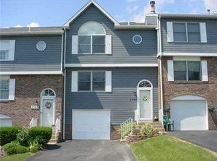 2305 Elm Dr, Oakdale, PA 15071