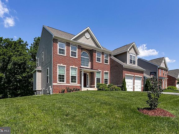 2nd image of 8610 Hickory Hills Ln