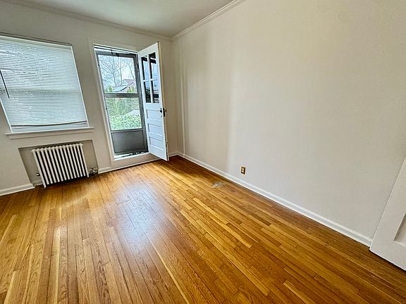 4th image of 62-31 Boelsen Cres #2