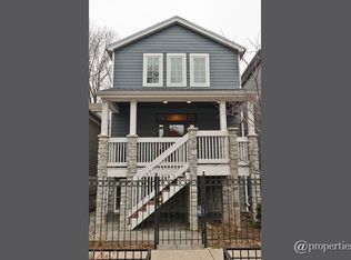 1902 W Roscoe St, Chicago, IL 60657