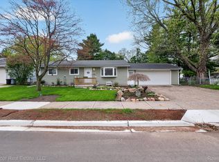 1334 1st St, Lapeer, MI 48446