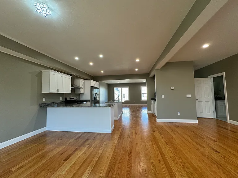 1205 Hunting Hill Dr — Photo 7