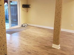 22 Roxton Cres, Brampton, ON L7A2E7