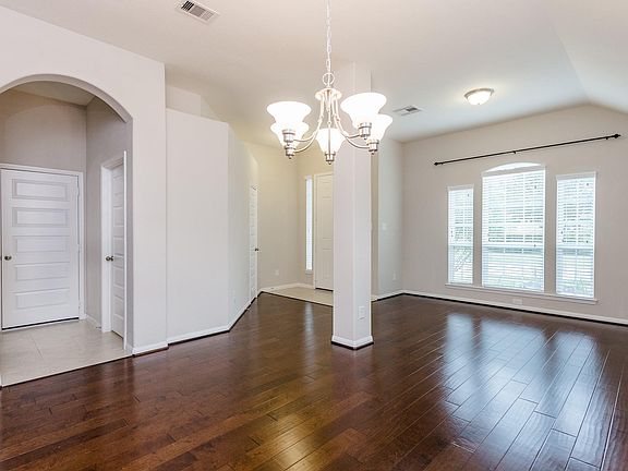 5th image of 13015 Lily Crest Ln