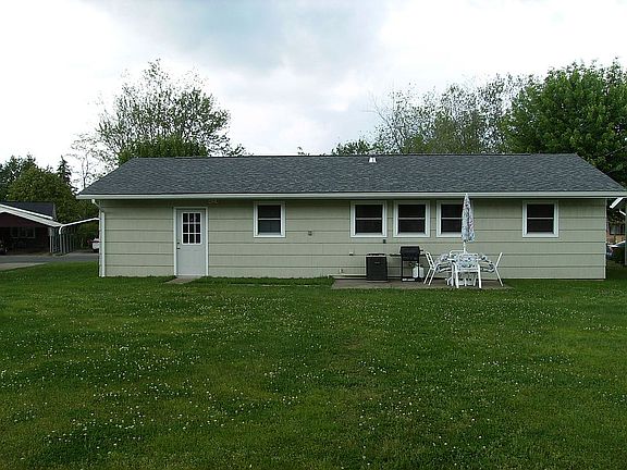 4th image of 208 Berkley Dr