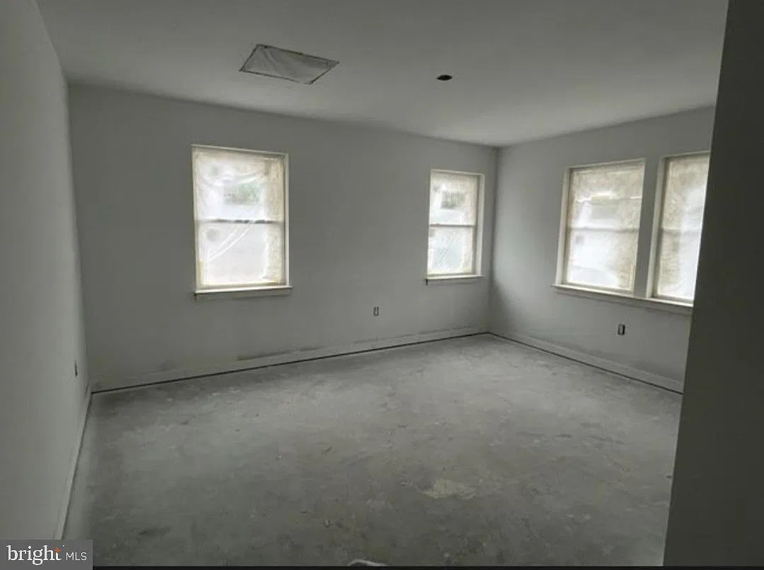 2 bed, 1.0 bath, $2,200 — Photo 4