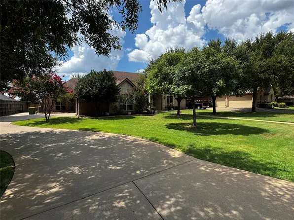 3722 Cove Timber Ave, Granbury, TX 76049