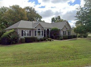 312 Green Oaks Rd, Greenwood, SC 29649