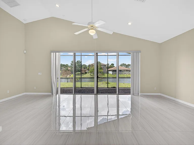 2237 SW Newport Isles Blvd — Photo 8