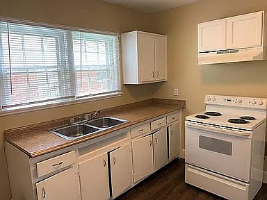 4BR/2BA Home for Rent — Photo 3