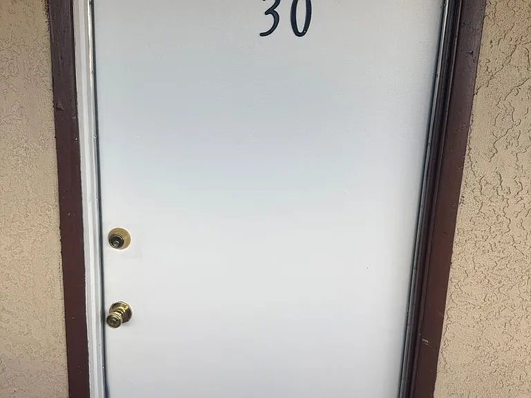 Agua Caliente Apartments — Photo 6