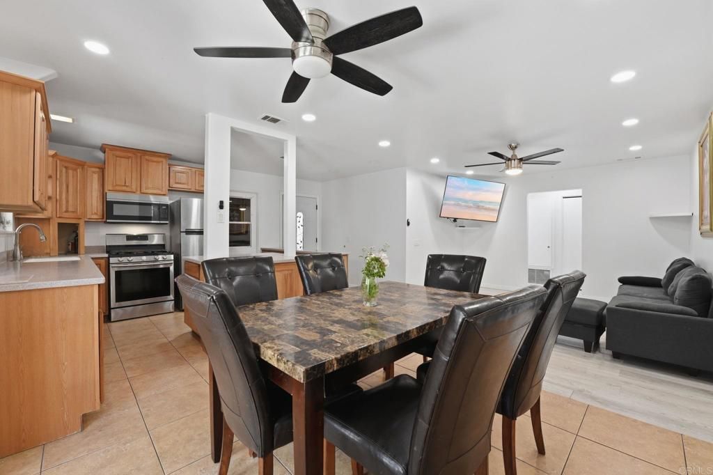 656 Parker St, Oceanside, CA 92057 | Zillow