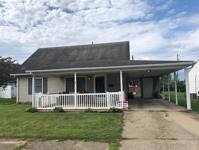 428 Linden Ave photo 1