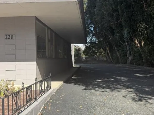 2211 Park Blvd, Palo Alto, CA 94306