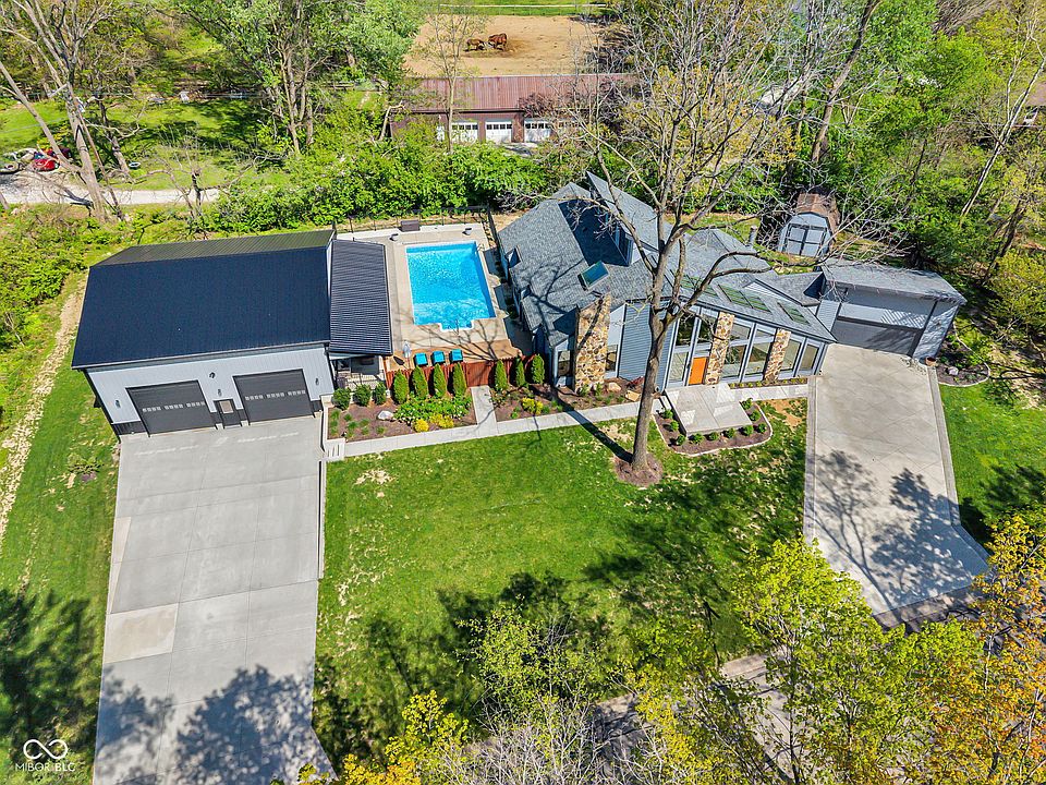 1st image of 785 Pineview Dr