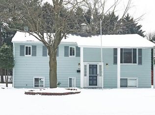 1517 Rowles Dr, Akron, OH 44313