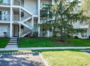 71 Rachel Ct, Franklin Park, NJ 08823