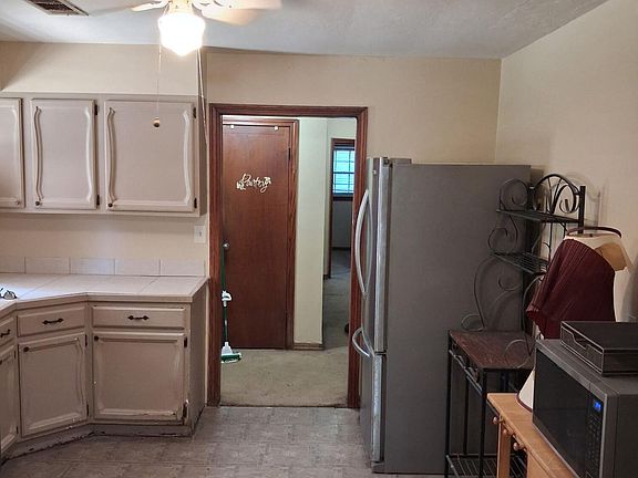 4th image of 4070 34th Ave