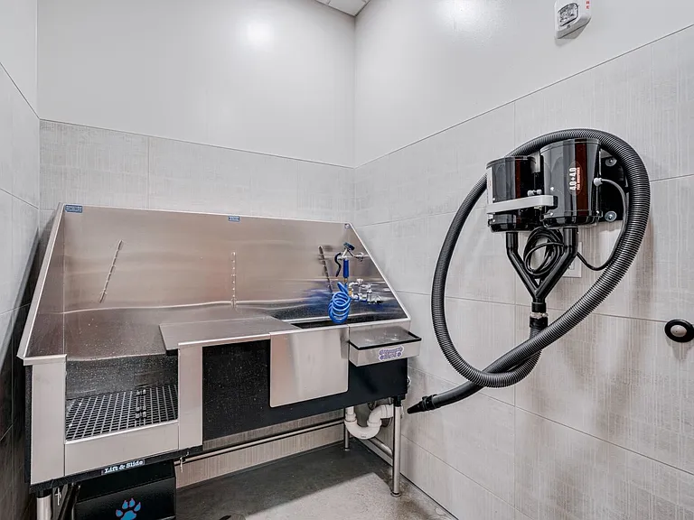 Pivot Apartments — Photo 35