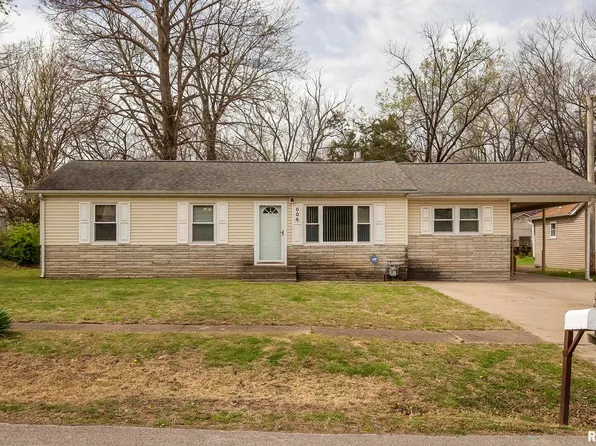 804 N Almond St, Carbondale, IL 62901