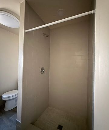 3rd image of 3420 Race St APT 1R