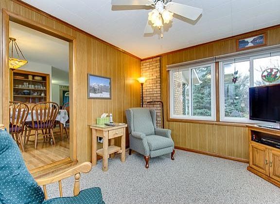 4-season porch (10.6 x 12.6) just off the dining room. Allside Triple pane windows in the 4-season porch!