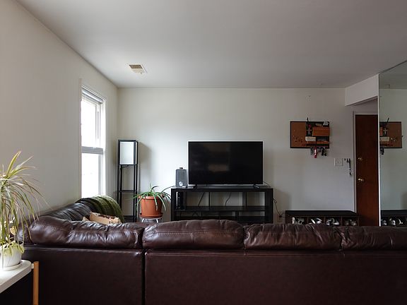 2nd image of 2001 Fort Davis St SE APT 202