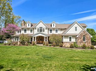 75 Ripplewood Dr, Upper Saddle River, NJ 07458