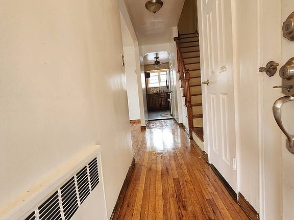3rd image of 1688 E 55th St